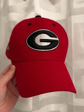 Georgia Bulldogs SEC baseball cap hat red